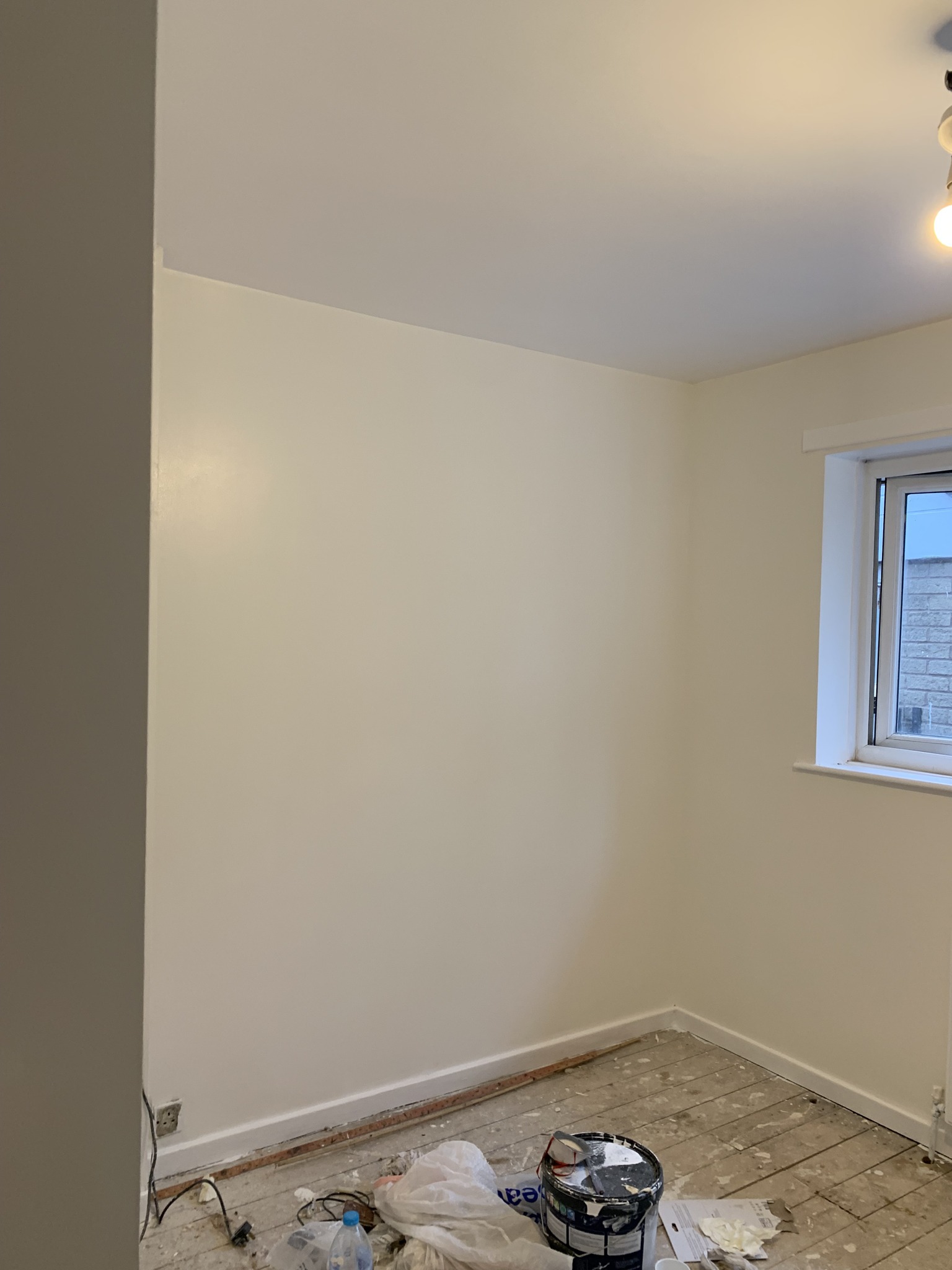 339139705_5964247323661506_2329843272591120586_n Freshly painted room