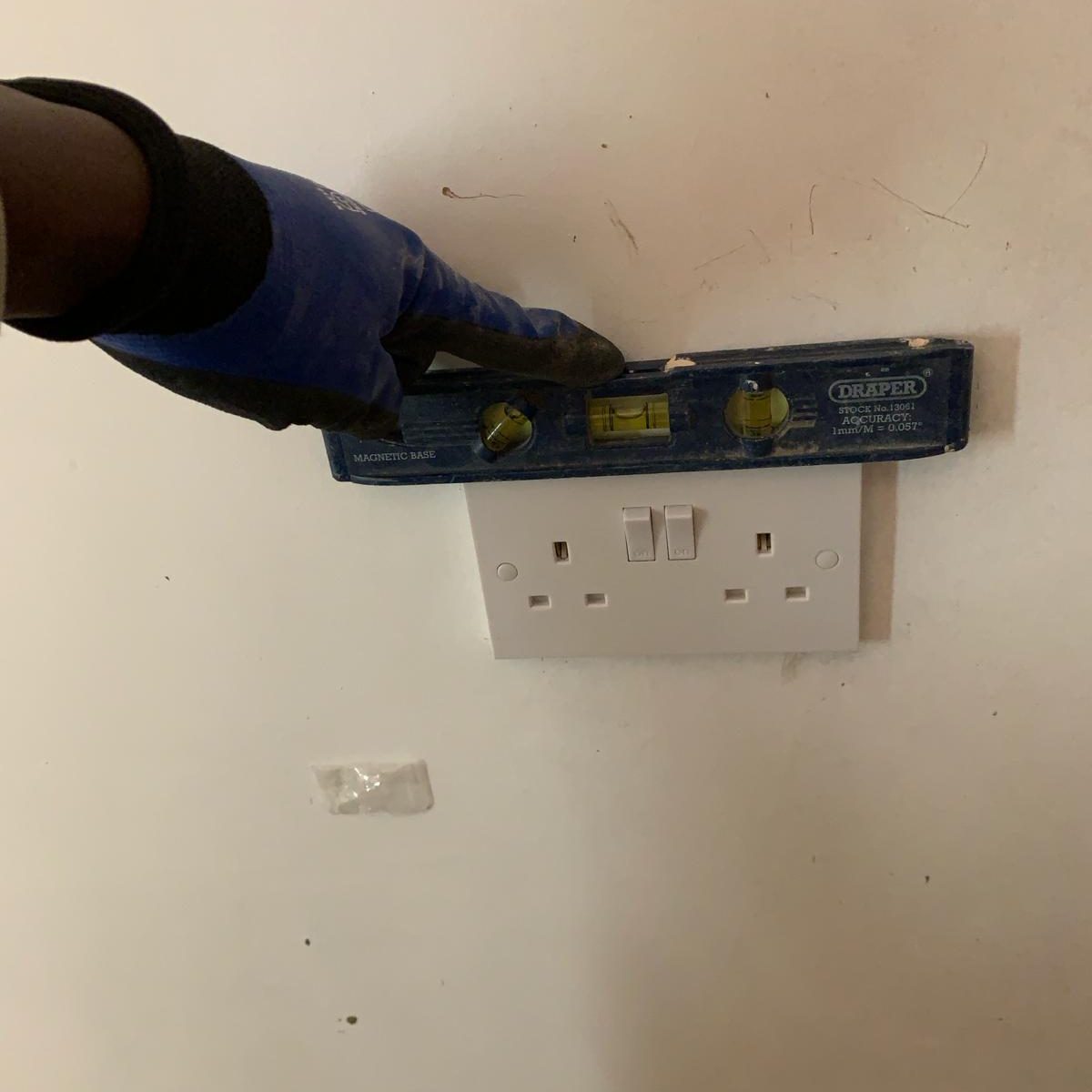 deb18c98-34c1-4f55-8e50-3be8e86cbab1